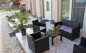 Makotel Apartmanház