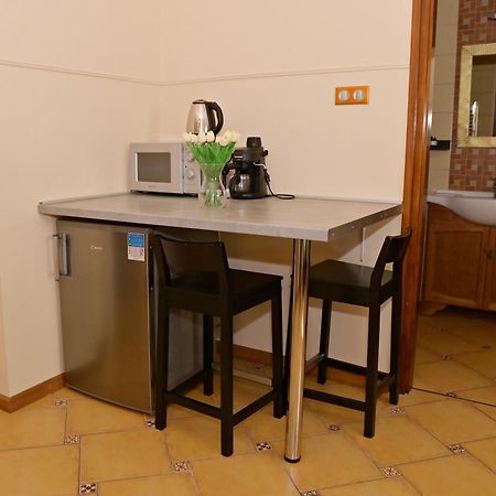 Makotel Apartmanház Esterno foto