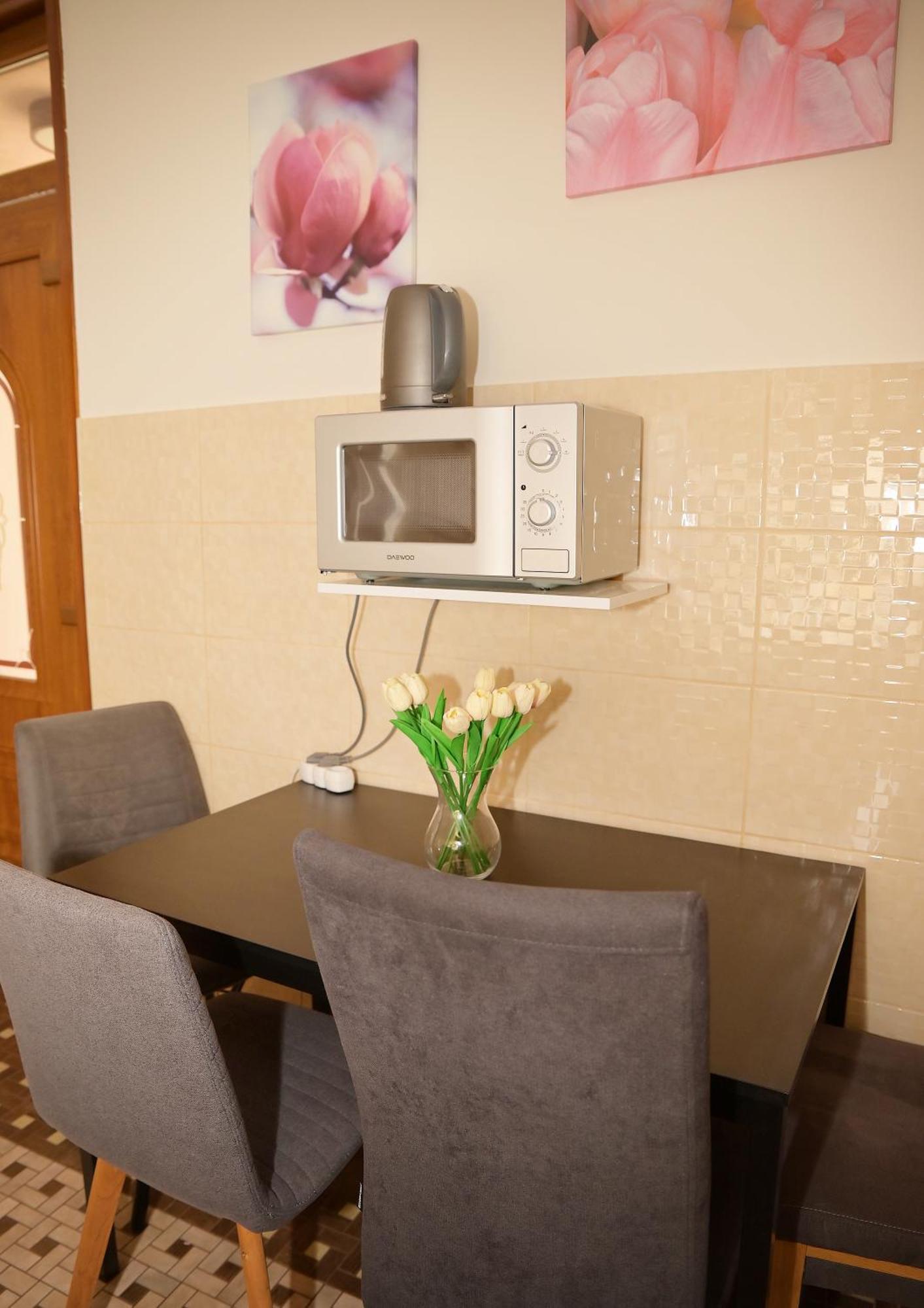 Makotel Apartmanház Esterno foto