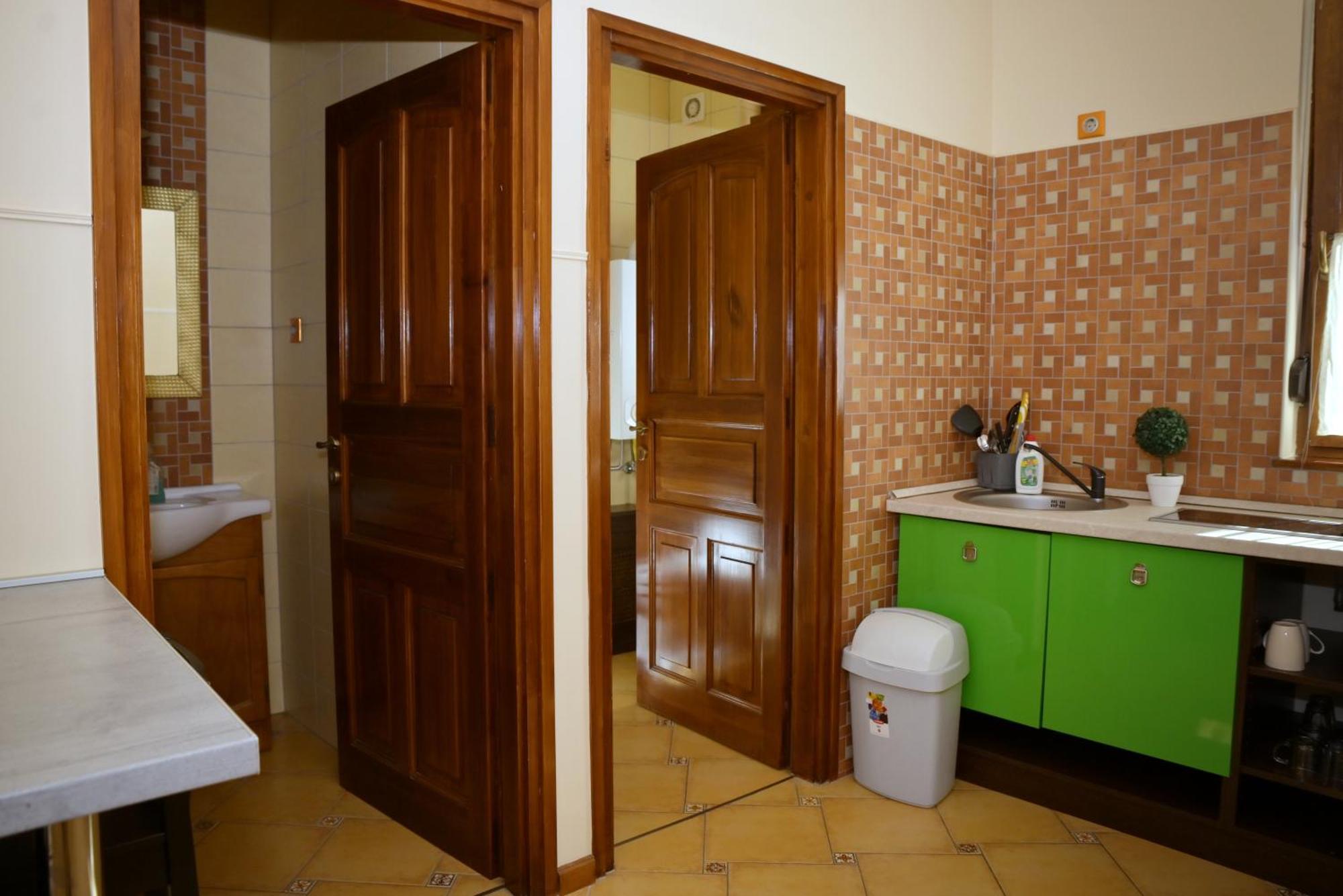 Makotel Apartmanház Esterno foto