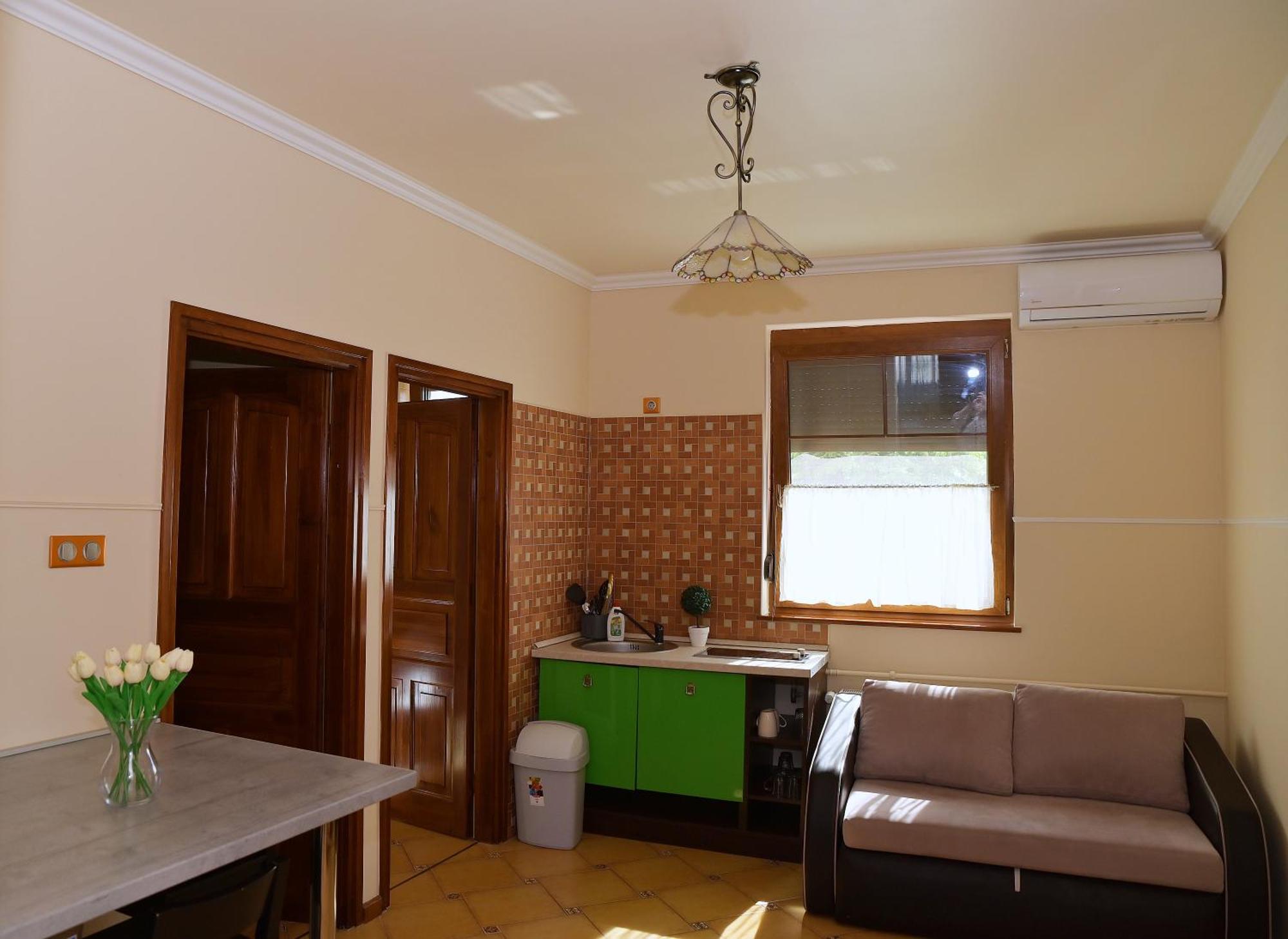 Makotel Apartmanház Esterno foto