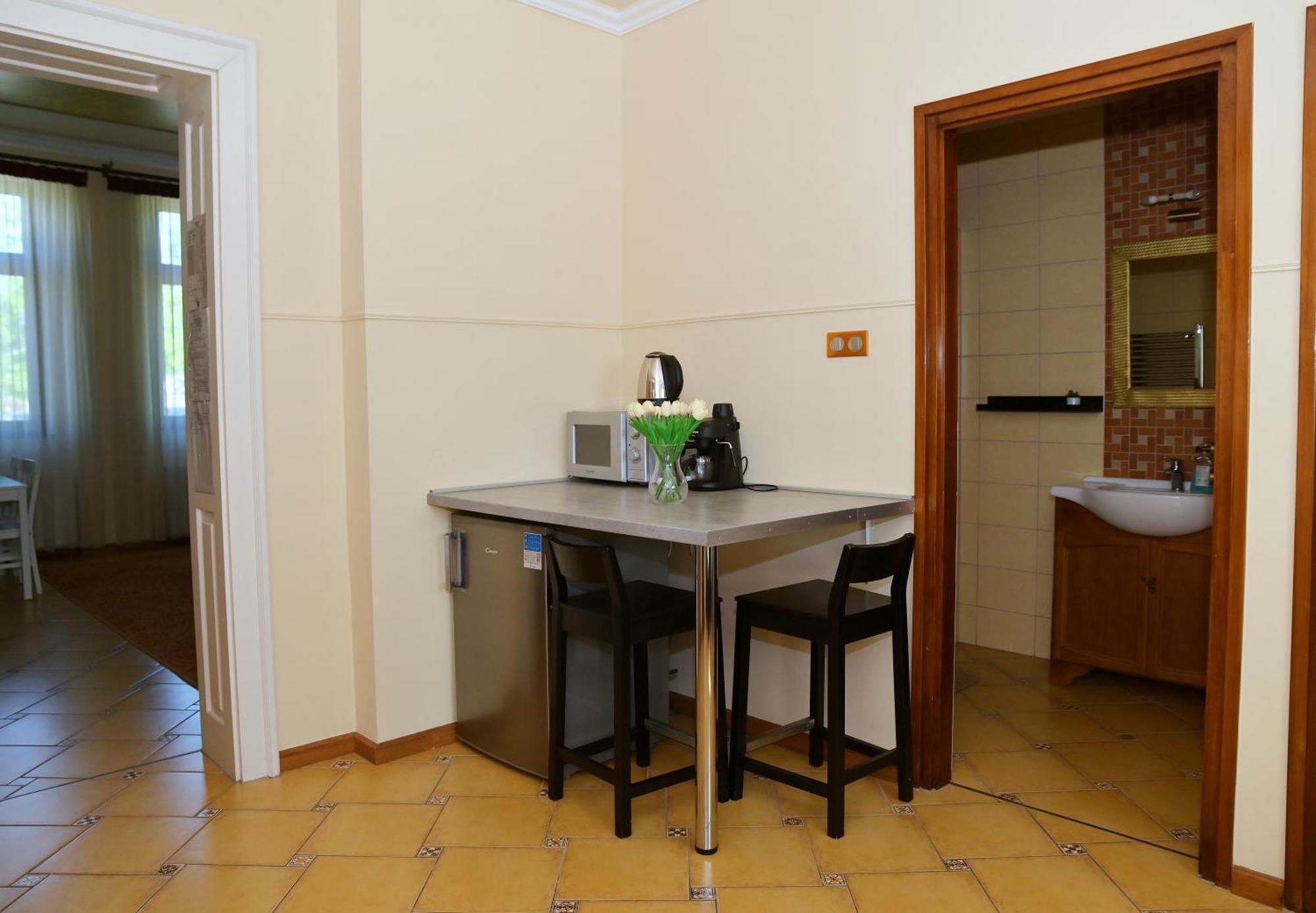 Makotel Apartmanház Esterno foto