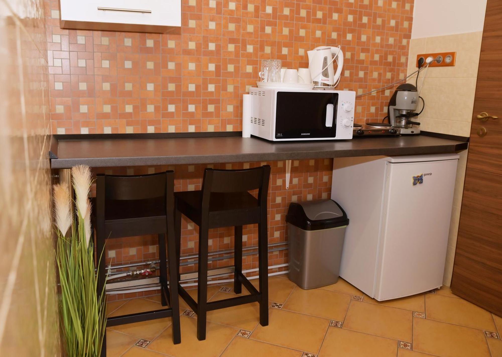 Makotel Apartmanház Esterno foto