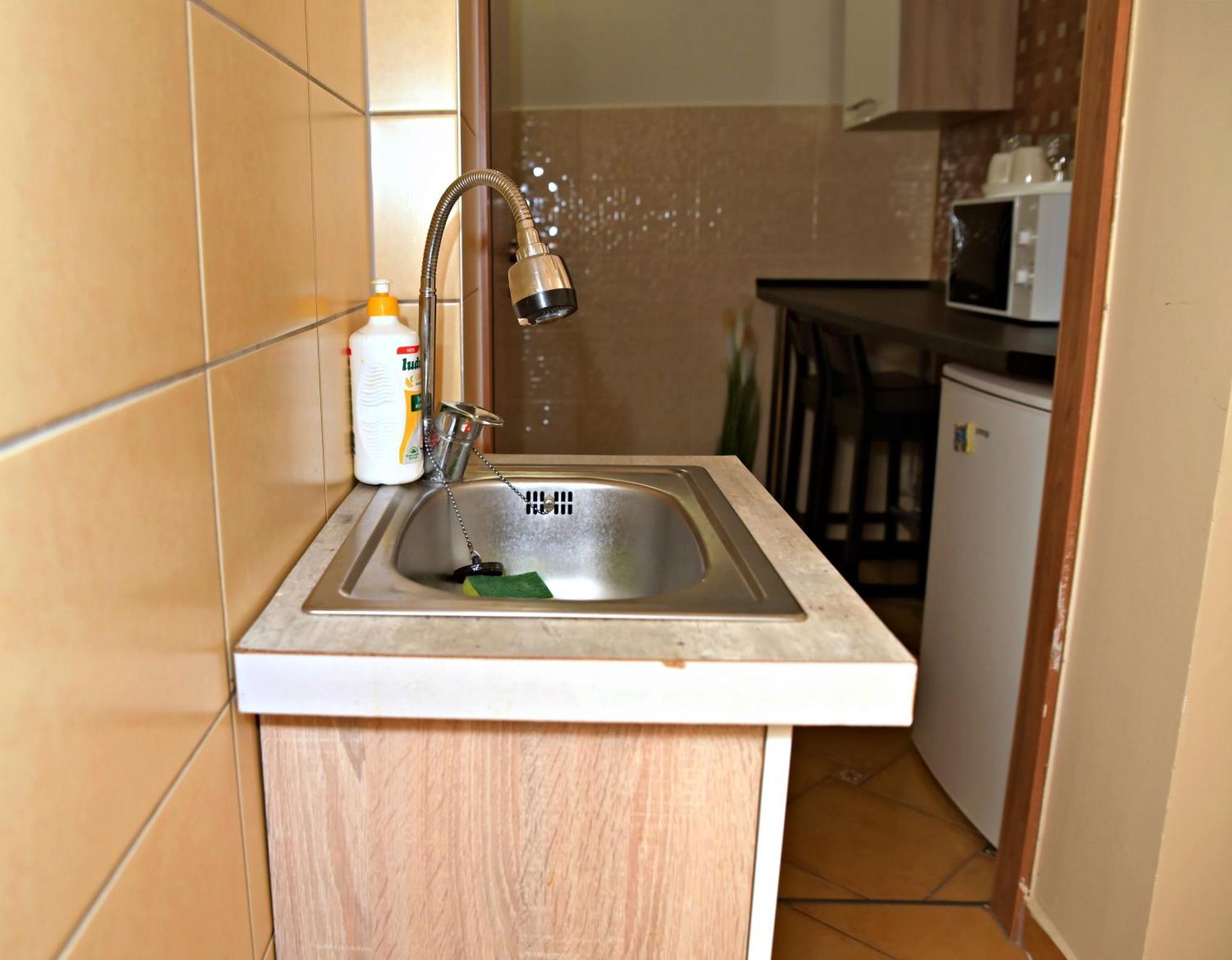 Makotel Apartmanház Esterno foto