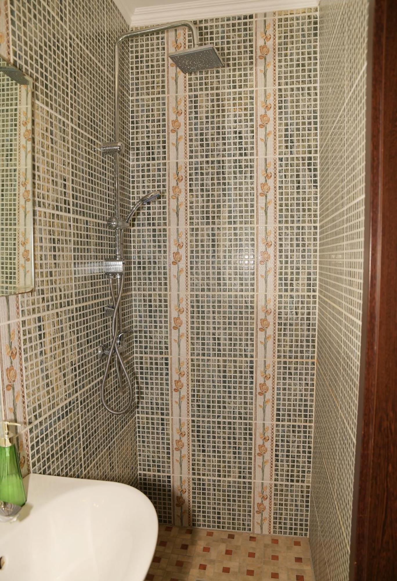 Makotel Apartmanház Esterno foto