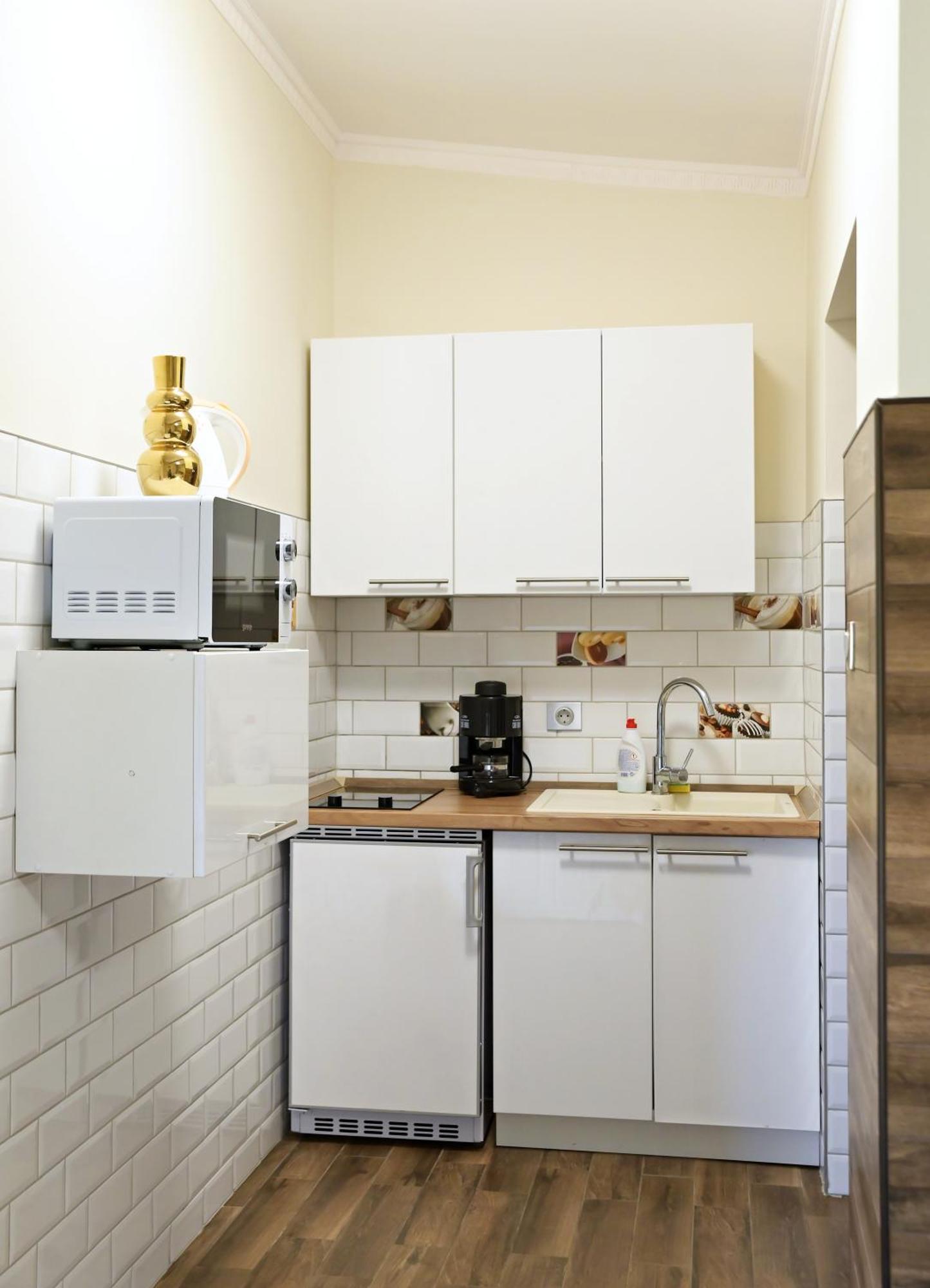 Makotel Apartmanház Esterno foto